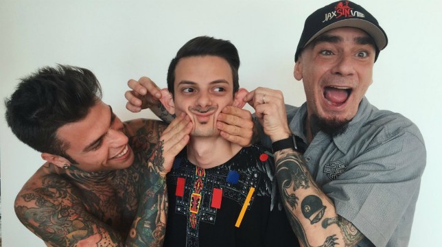 Lo scherzo di Fedez a Fabio Rovazzi fa impazzire il web