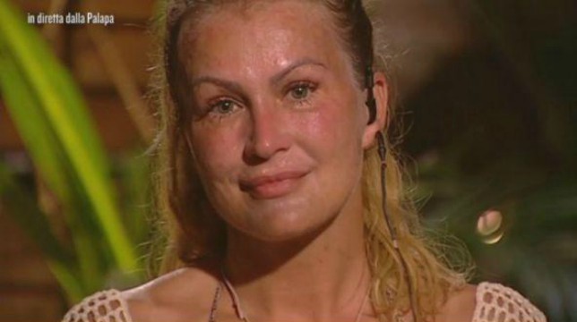 Isola dei Famosi 2018: elimanata Eva Henger, in nomination Nadia Rinaldi, Rosa Perrotta e Francesca Cipriani