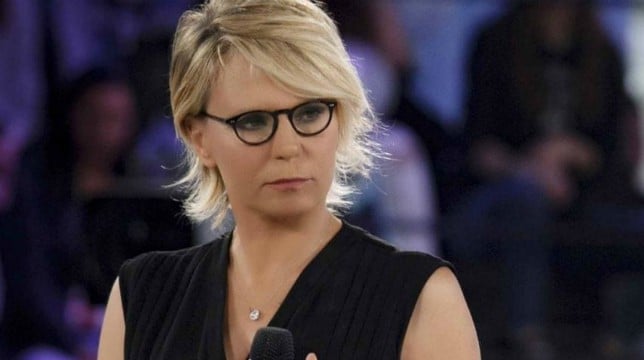 Uomini e Donne: Maria De Filippi delusa da un opinionista del programma Uomini e Donne: Maria De Filippi delusa da un opinionista del programma