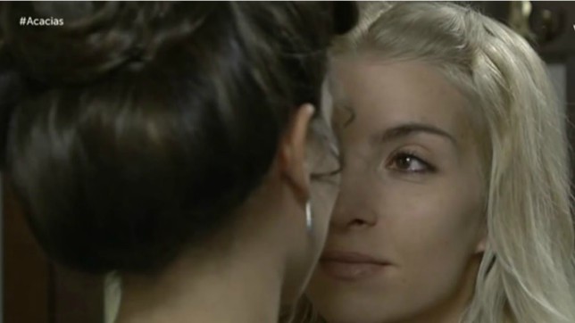 Anticipazioni Una Vita 9 febbraio 2018: Cayetana bacia Teresa sulla bocca
