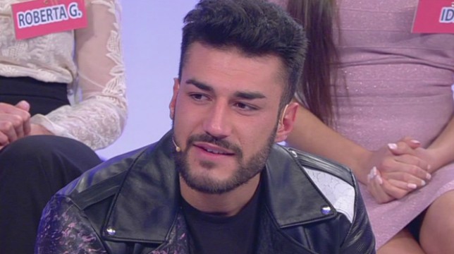 Uomini e Donne anticipazioni classico: scatta il bacio tra Sara e Lorenzo