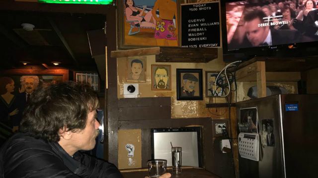 Micheal Shannon vede gli Oscar… al pub