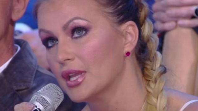 isola_eva
