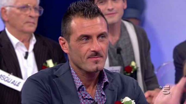 Uomini e Donne, oggi, venerdì 27 aprile: Sossio accusato di non rispettare le donne