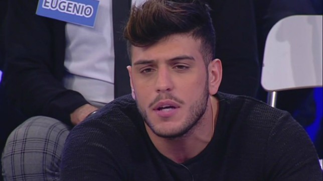 Luigi_bacio_Sara_lunedi9aprile