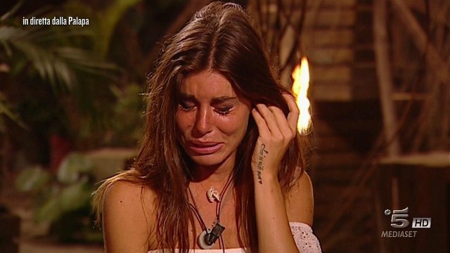 isola_bianca_pianto_diretta