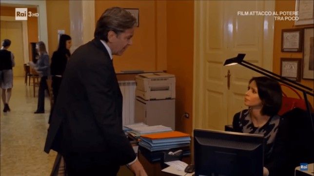Anticipazioni Un Posto al Sole 15 maggio 2018: Elena accetta la proposta di Enriquez