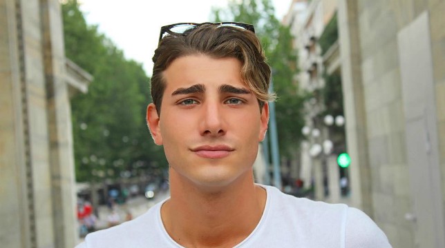 Uomini e Donne: Nicolò Ferrari criticato sui social dopo i video di Lorenzo Riccardi e Nicolò Brigante con Stefano Guglielmini Uomini e Donne: Nicolò Ferrari criticato sui social dopo i video di Lorenzo Riccardi e Nicolò Brigante con Stefano Guglielmini