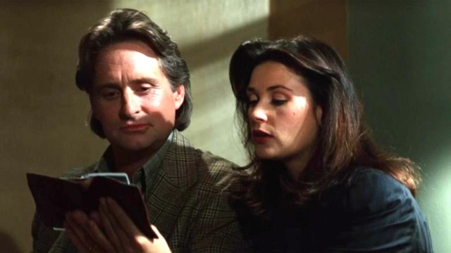 Rivelazioni: il film stasera su Iris alle 21
