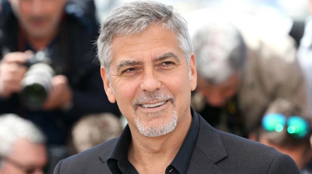 George Clooney ferito per un incidente in moto George Clooney ferito per un incidente in moto