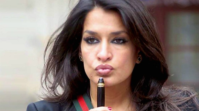 Pomeriggio 5: incidente hot per Aida Nizar, il video