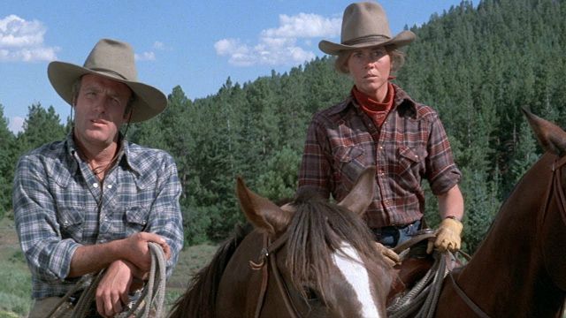 Arriva un cavaliere libero e selvaggio: il film con Jane Fonda stasera su Rai Movie
