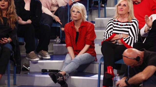 uominiedonne_maria_trono_over