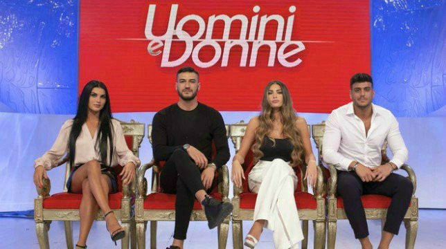 Uomini e Donne, anticipazioni classico: Luigi Mastroianni e Lorenzo Riccardi si contendono Giulia, Teresa Langella elimina Federico Rubini Uomini e Donne, anticipazioni classico: Luigi Mastroianni e Lorenzo Riccardi si contendono Giulia, Teresa Langella elimina Federico Rubini