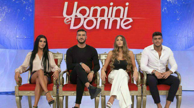 Uomini e Donne, anticipazioni classico: Mara Fasone abbandona il trono, Andrea Dal Corso si dichiara ufficialmente per Teresa Langella