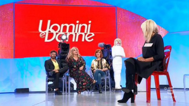uominiedonne_trono_over_24_ottobre_2018
