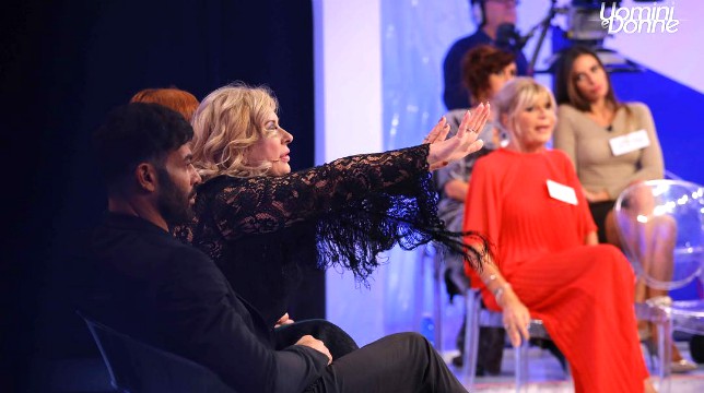 Uomini e Donne in onda oggi, martedì 13 novembre, la seconda parte del trono over