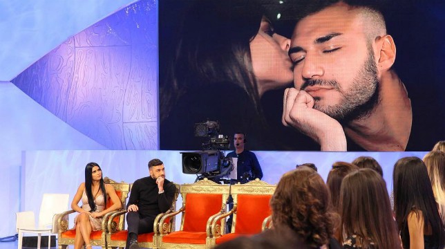 Uomini e Donne in onda oggi, giovedì 6 dicembre, il trono classico: Giulia torna alla corte di Lorenzo