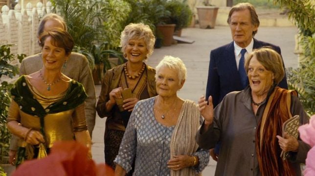 Marigold Hotel: il film con Maggie Smith e Judi Dench stasera su Rai Movie