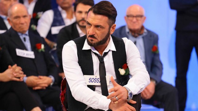 Uomini e Donne, trono over: oggi, martedì 18 dicembre, Sossio e Ursula contro Armando