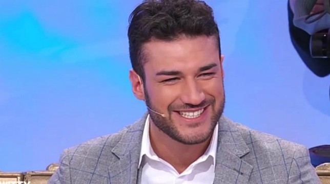 Uomini e Donne, trono classico: oggi, giovedì 24 gennaio, la finta scelta di Lorenzo