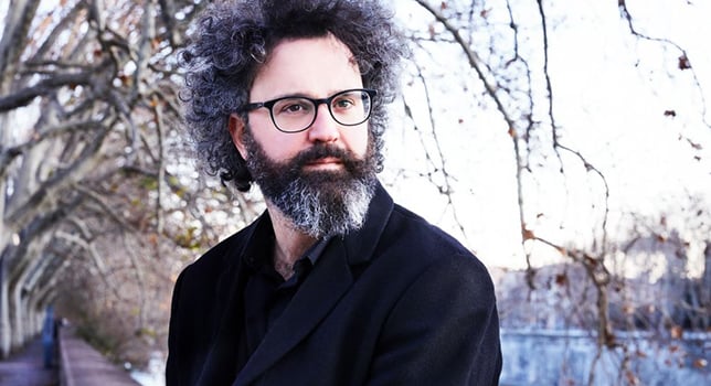 Sanremo 2019: esce oggi Abbi Cura di Me, la raccolta di Simone Cristicchi
