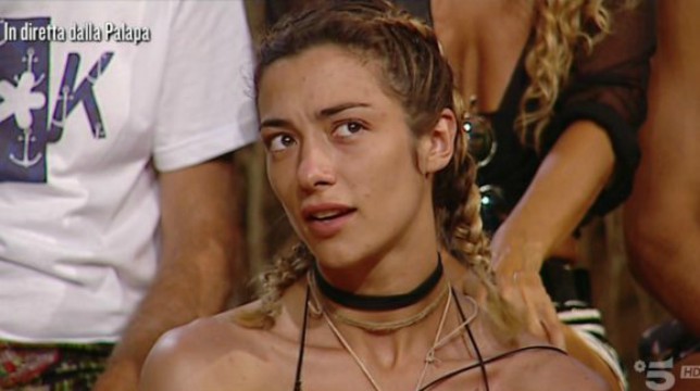 Isola dei Famosi 2019, settima puntata: Soleil sotto accusa, fuori le sorelle Mihajlovic Isola dei Famosi 2019, settima puntata: Soleil sotto accusa, fuori le sorelle Mihajlovic