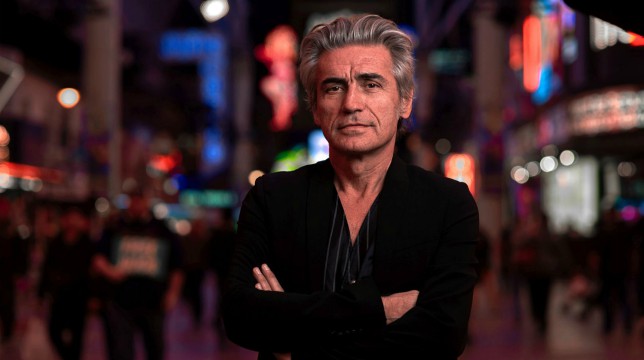 Luciano Ligabue ospite della quarta puntata di Sanremo 2019