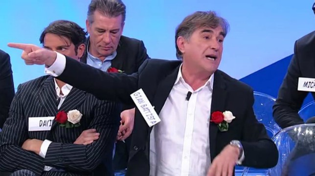 Uomini e Donne, Maria De Filippi caccia via Gian Battista per un'aggressione Uomini e Donne, Maria De Filippi caccia via Gian Battista per un'aggressione