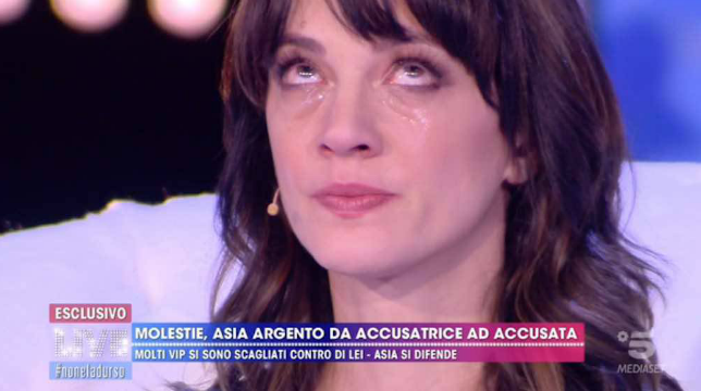 Live – Non è la D’Urso, Asia Argento si racconta: l’amore per Morgan, gli scandali e Fabrizio Corona
