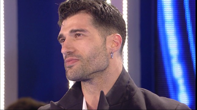 Grande Fratello 2019, Michael Terlizzi contro la produzione: “Ste mer*e non ci danno un ca**o”