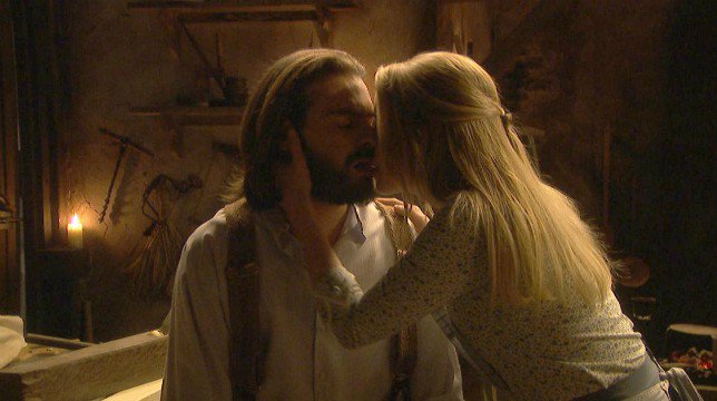 Galleria foto 'Il Segreto Anticipazioni Spagnole: Isaac e Antolina fanno l’amore' - foto 1