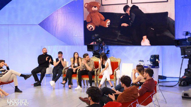 Uomini e Donne, anticipazioni trono classico: Andrea prossimo alla scelta, Angela respinge Alessio