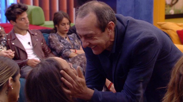 Grande Fratello 2019, Martina Nasoni incontra il padre: frasi shock su Daniele Dal Moro