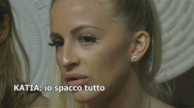 Temptation Island, anticipazioni, Katia si infuria con Vittorio: “Spacco tutto”