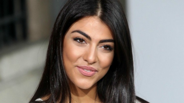Grande Fratello Vip, Giulia Salemi sui social: "Un milione di dubbi e di lacrime" Grande Fratello Vip, Giulia Salemi sui social: "Un milione di dubbi e di lacrime"