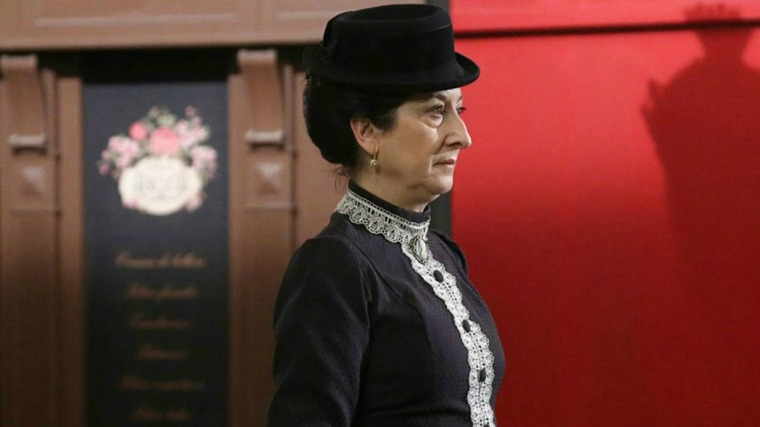 Una Vita Anticipazioni del 23 agosto 2019: Ursula, fuori controllo, aggredisce Leonor