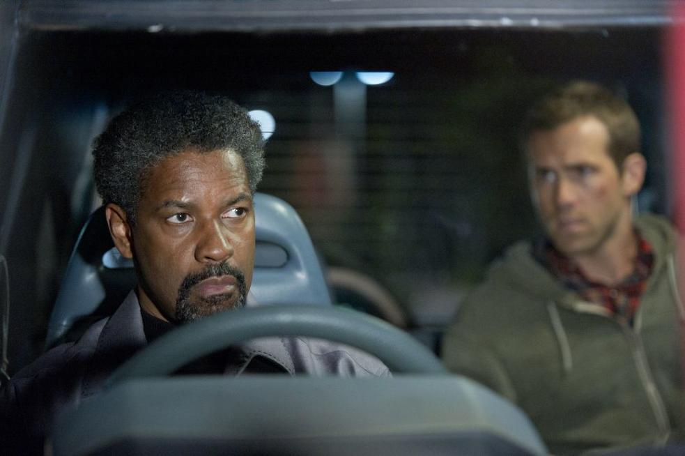Safe House – Nessuno è al sicuro: il film con Ryan Reynolds e Denzel Washington stasera in tv su Italia 1