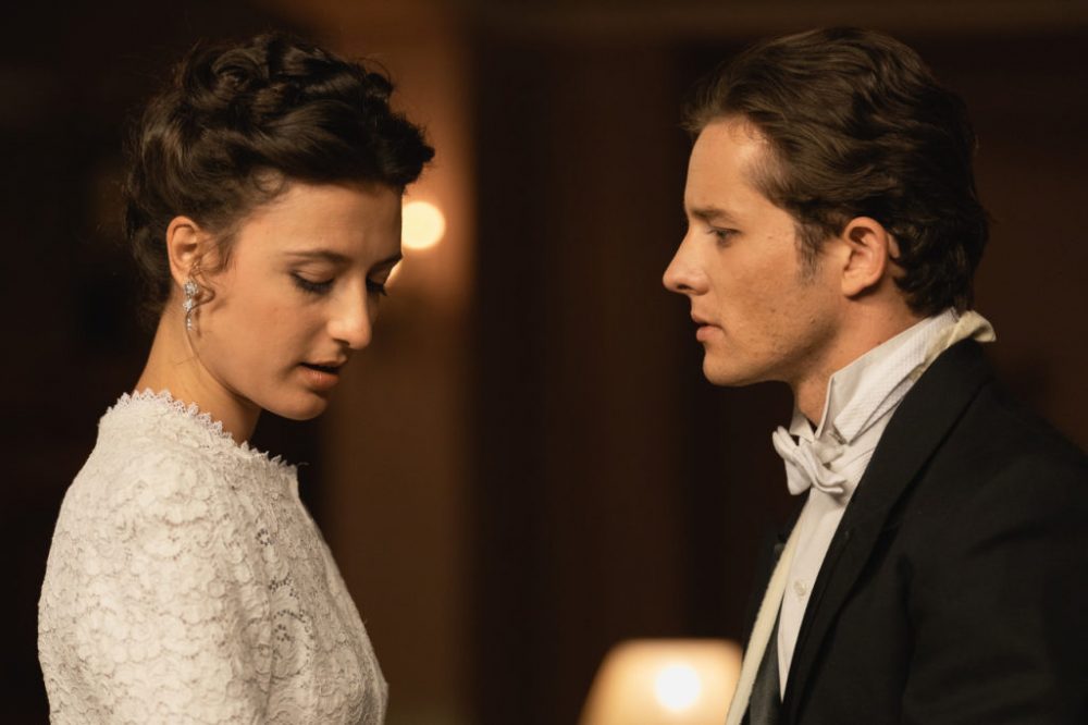 Una Vita Anticipazioni del 22 ottobre 2019: Samuel seduce Lucia e lei cade nella sua trappola
