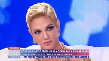 Live - Non è la d'Urso: Karina Cascella attacca Asia Argento: "Sei una raccomandata"