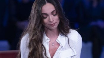 Lorella Boccia intervistata a Verissimo: "Ho avuto paura per mio marito. Loro avevano un coltello, lui nulla" Lorella Boccia intervistata a Verissimo: "Ho avuto paura per mio marito. Loro avevano un coltello, lui nulla"