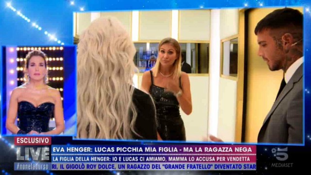 Live-Non è la d’Urso: Eva Henger, Mercedesz e Lucas Peracchi, il confronto finito male