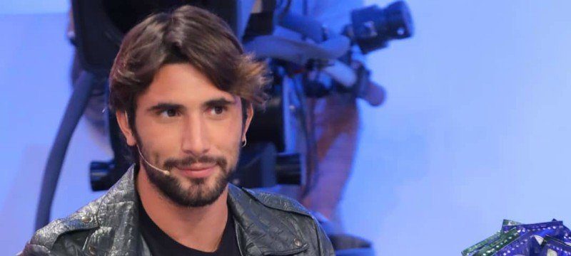 Galleria foto 'Uomini e Donne, oggi il trono classico: la segnalazione su Raselli, l’arrivo del nuovo tronista' - foto 2