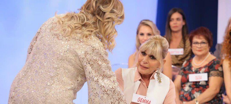 Galleria foto 'Uomini e Donne, oggi il trono over: Gemma furiosa, Ida e Riccardo sempre più distanti' - foto 2