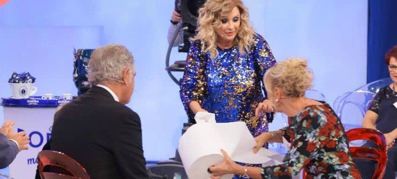 Galleria foto 'Uomini e Donne, oggi il trono over: furiosa lite tra Riccardo e Armando' - foto 2