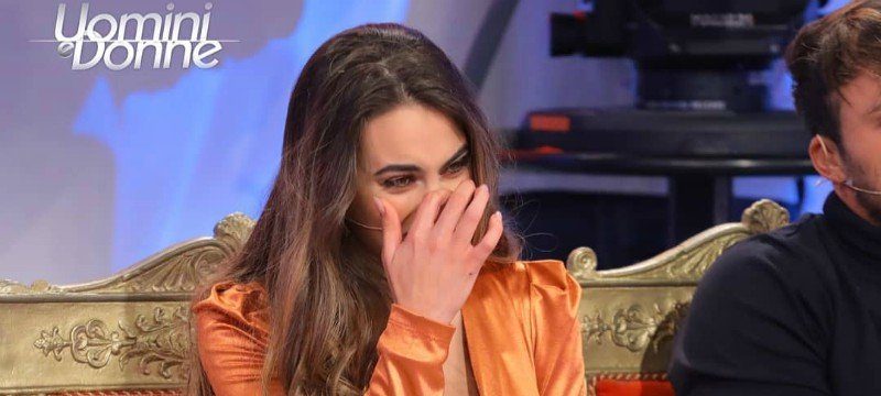 Galleria foto 'Uomini e Donne, anticipazioni trono classico: Alessandro Zarino fa la sua scelta, la proposta a sorpresa della De Filippi' - foto 2