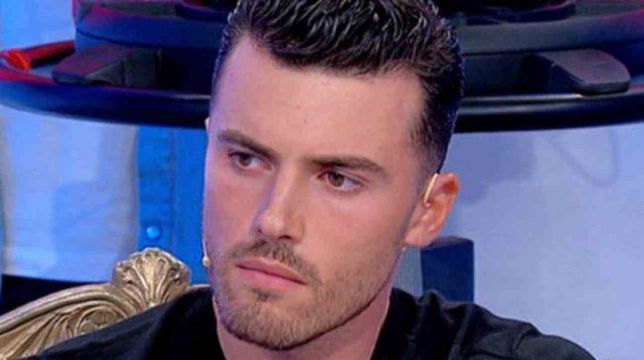 Uomini e Donne, Alessandro Zarino confessa: “Corteggiare Veronica Burchielli? Non escludo nulla”