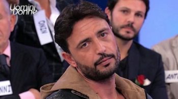 Uomini e Donne trono over, la rivelazione di Armando Incarnato: "Ho lottato ma..." Uomini e Donne trono over, la rivelazione di Armando Incarnato: "Ho lottato ma..."