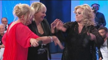Uomini e Donne, oggi il trono over: liti tra Gemma e Tina, incomprensioni tra Ida e Riccardo Uomini e Donne, oggi il trono over: liti tra Gemma e Tina, incomprensioni tra Ida e Riccardo