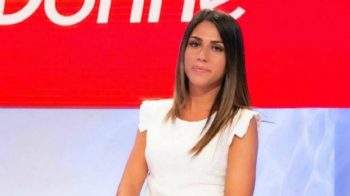 Uomini e Donne, oggi il trono classico: segnalazioni e liti per i tronisti Uomini e Donne, oggi il trono classico: segnalazioni e liti per i tronisti